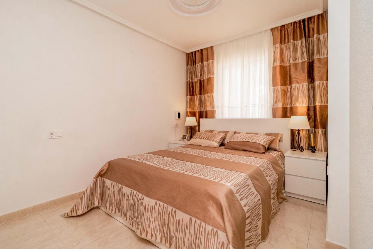 Apartamento Asta Apartamento Torrevieja Exterior foto