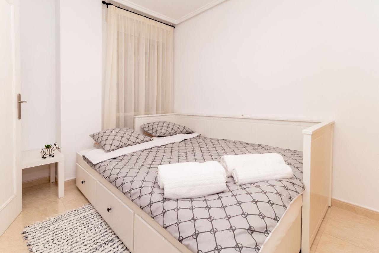 Apartamento Asta Apartamento Torrevieja Exterior foto